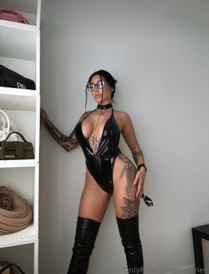 Valerie Cossette Photo #12