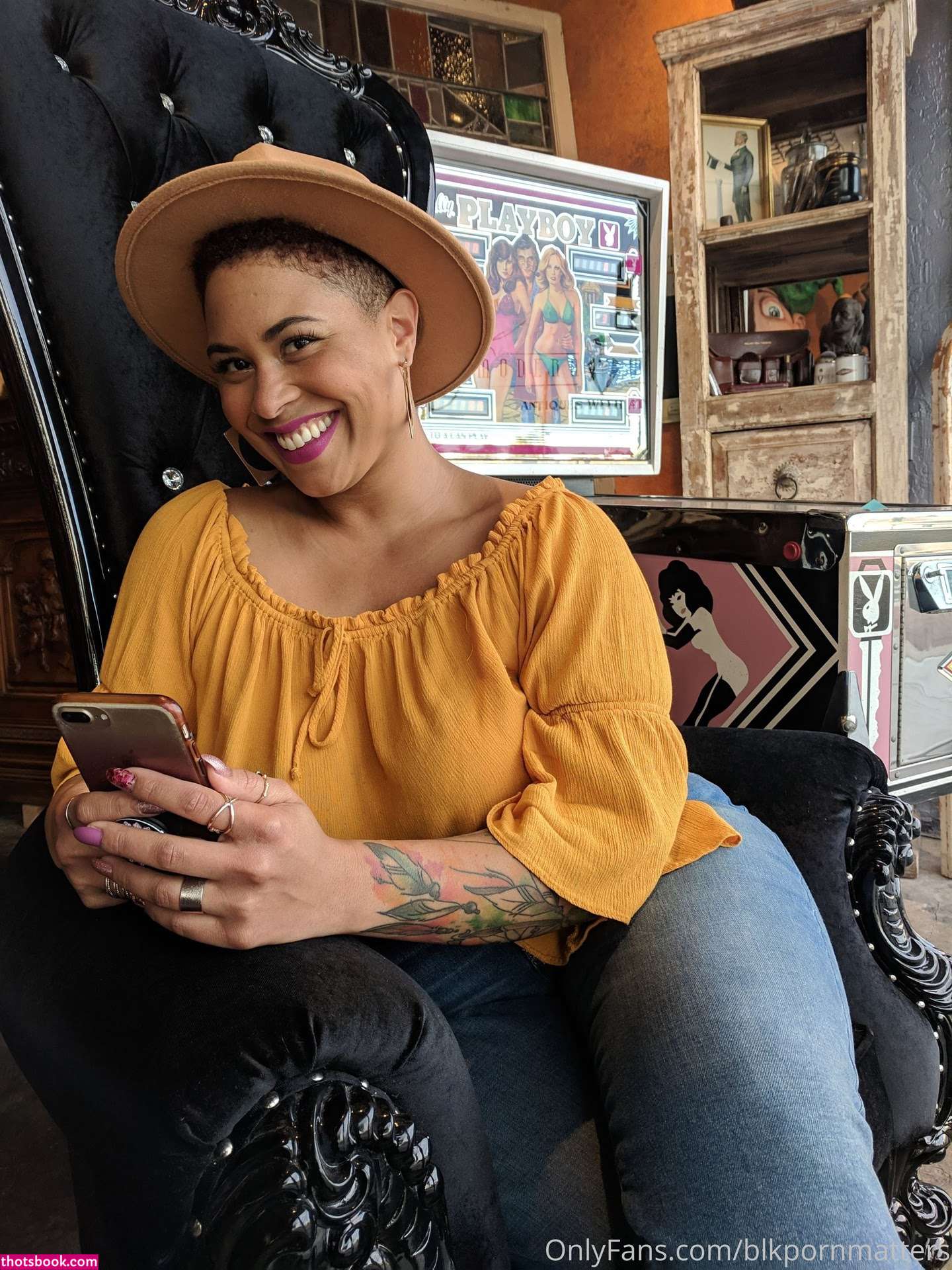 Professor Gaia Photo #154