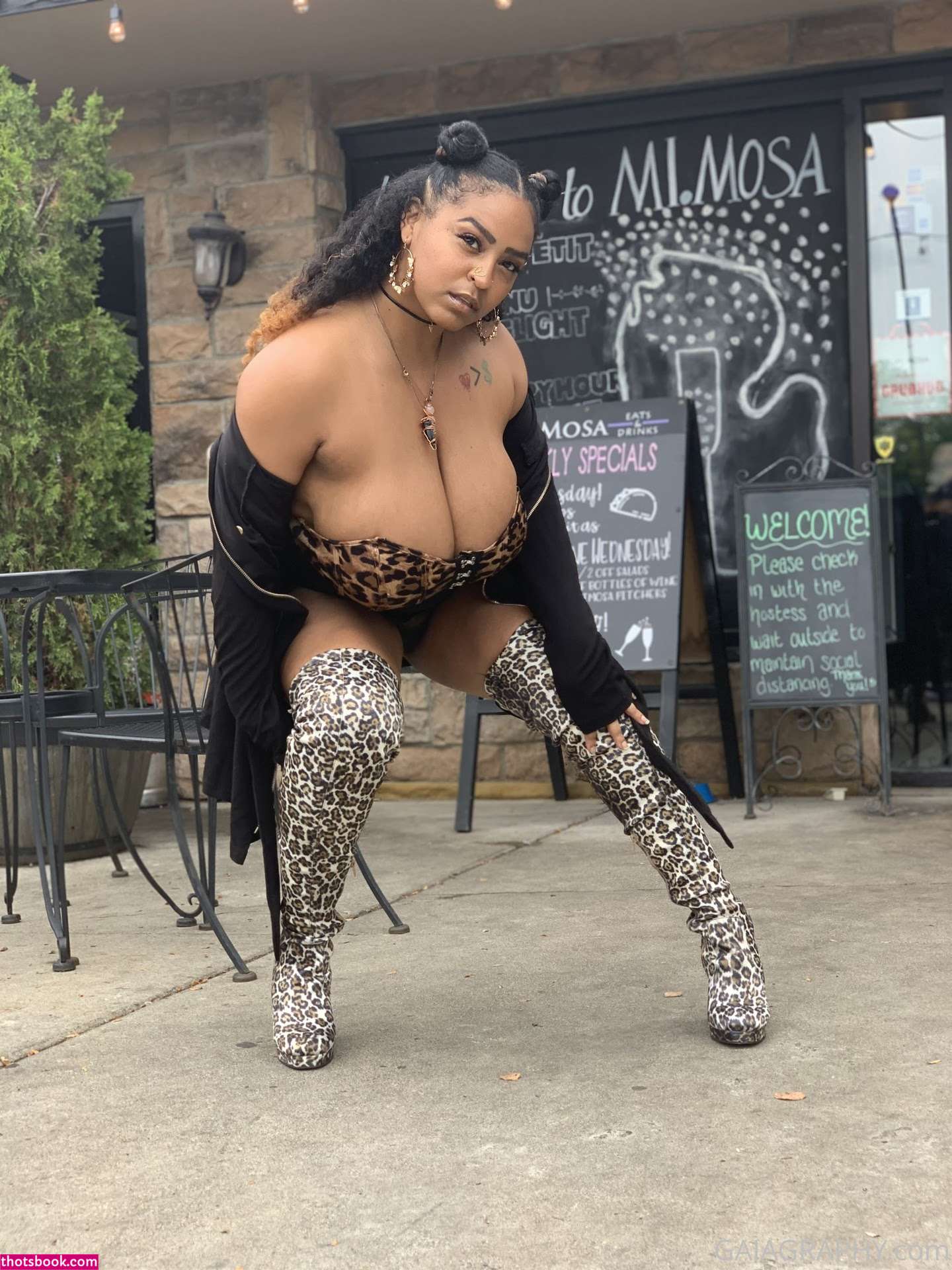 Professor Gaia Photo #164