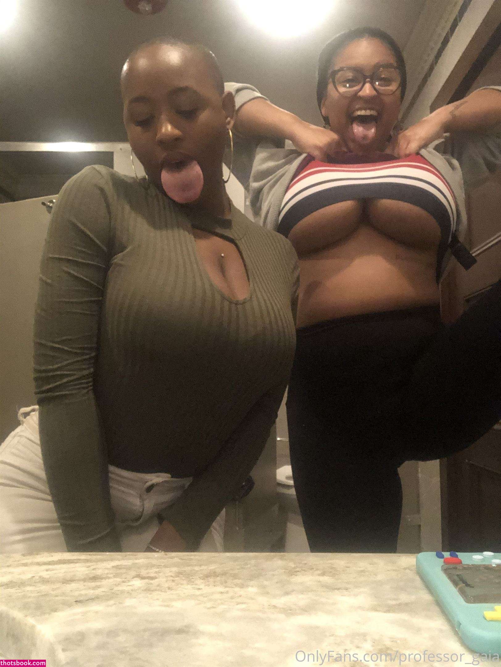 Professor Gaia Photo #170