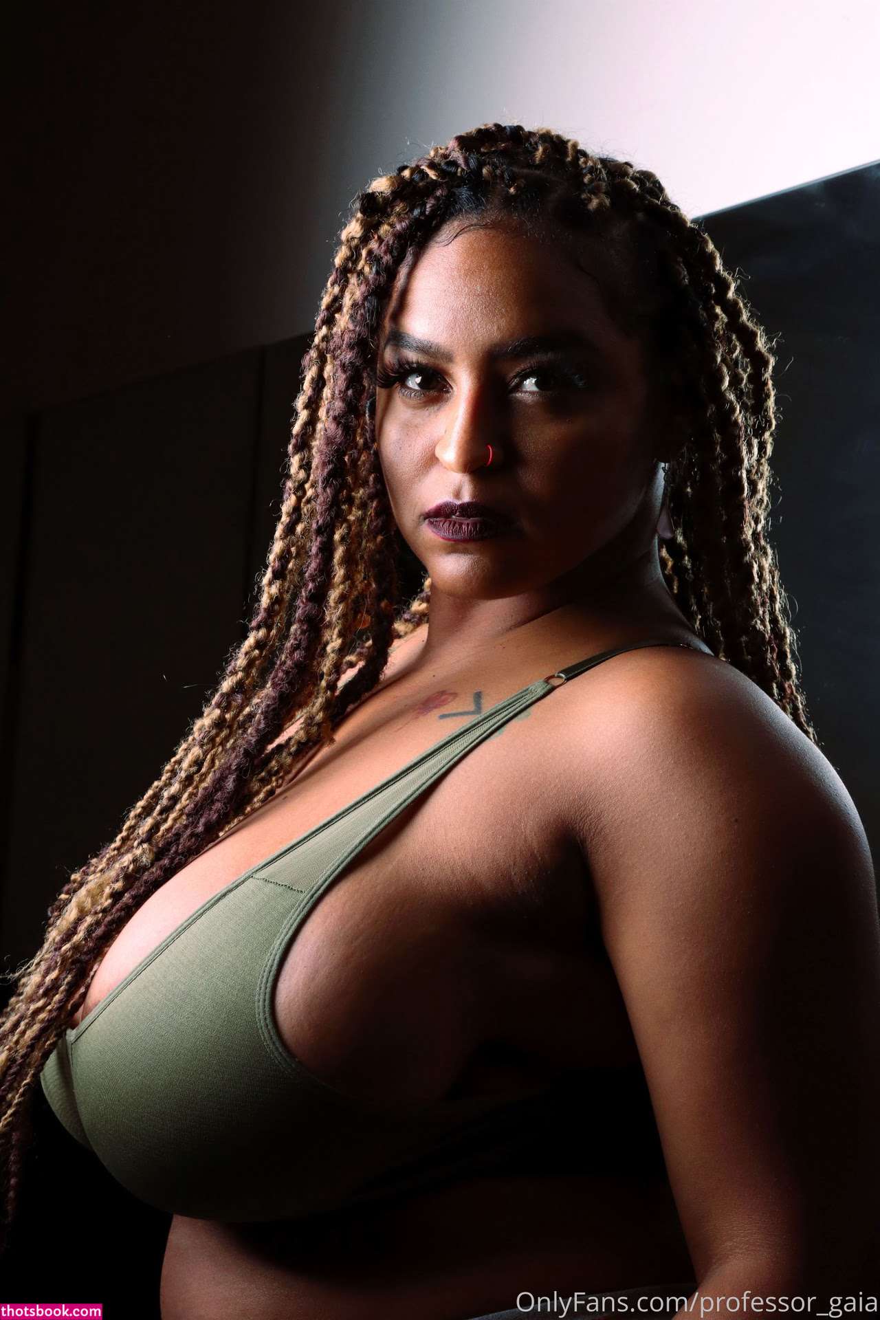 Professor Gaia Photo #200