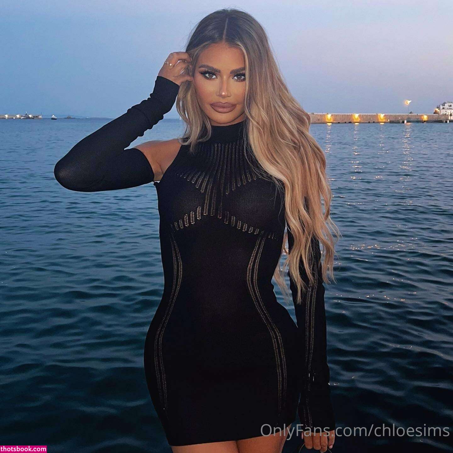 Chloe Sims Photo #35