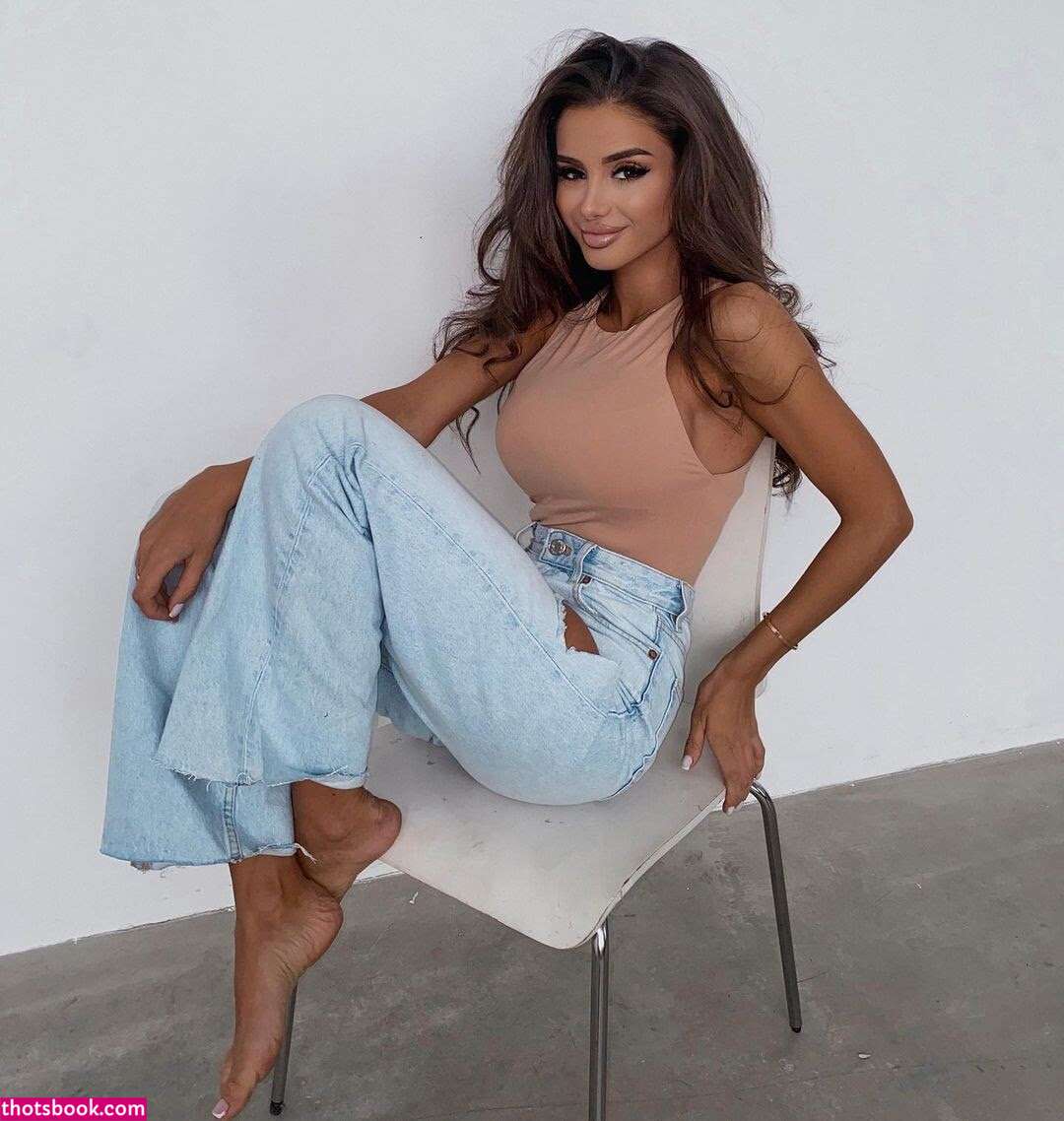 Anibas Aveaga Photo #33