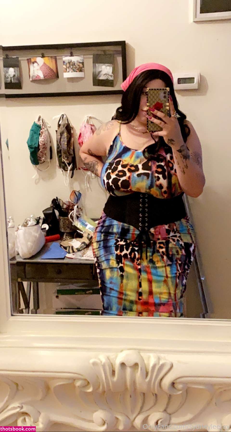 sydneyleeray Photo #14