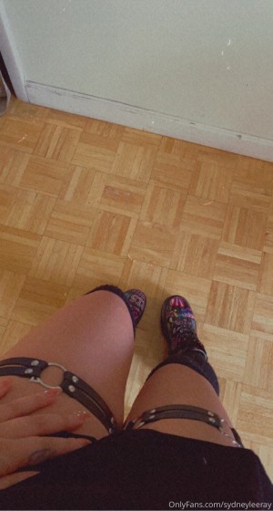 sydneyleeray Photo #15