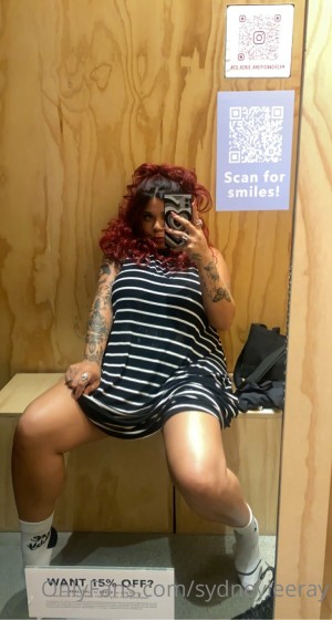 sydneyleeray Photo #18