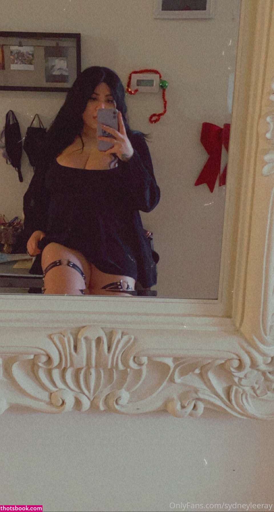 sydneyleeray Photo #22