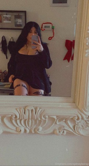 sydneyleeray Photo #22