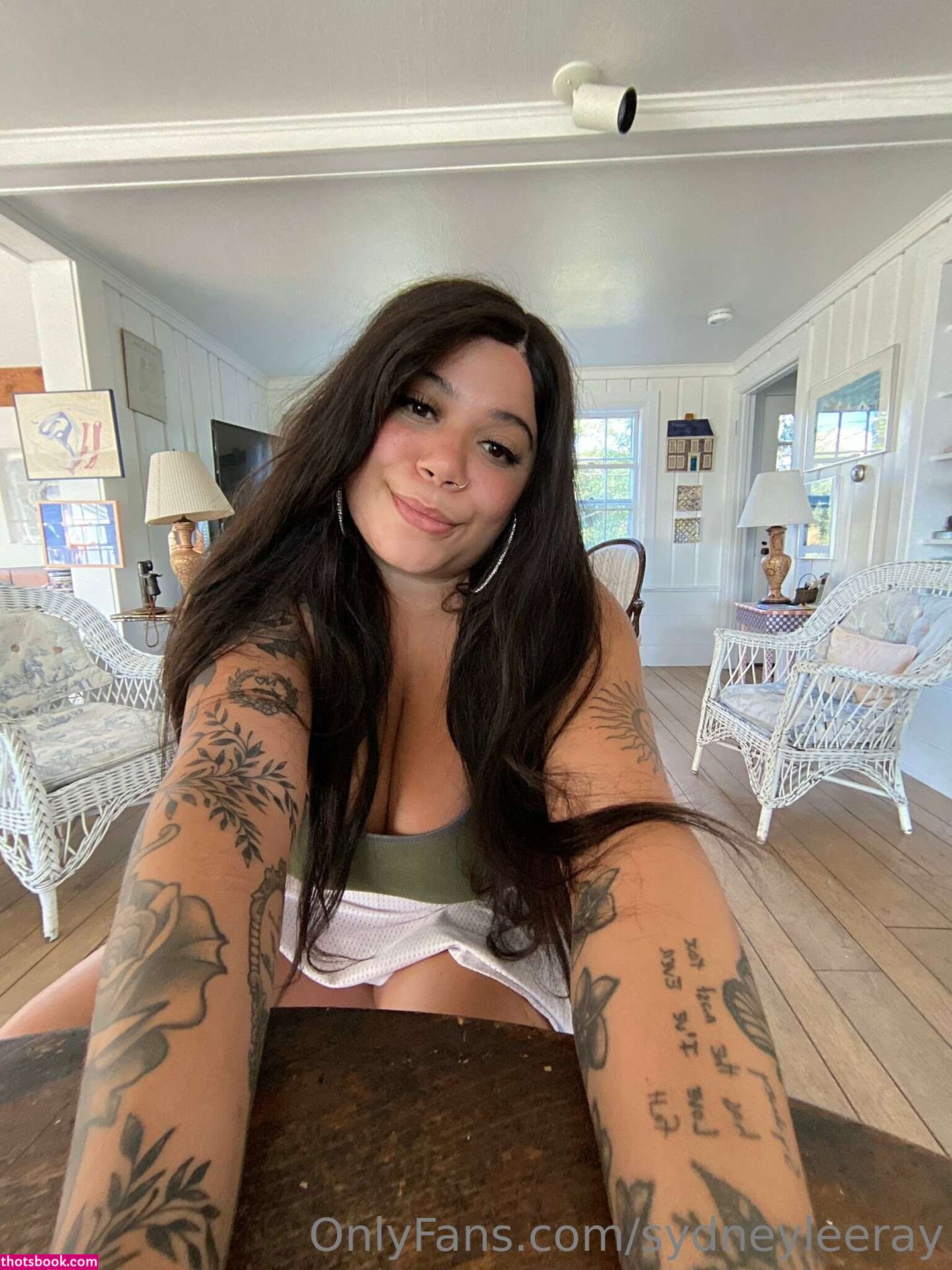 sydneyleeray Photo #34