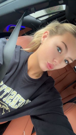 Hailey Sigmond Photo #48