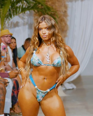 Kayla Manousselis Post #16