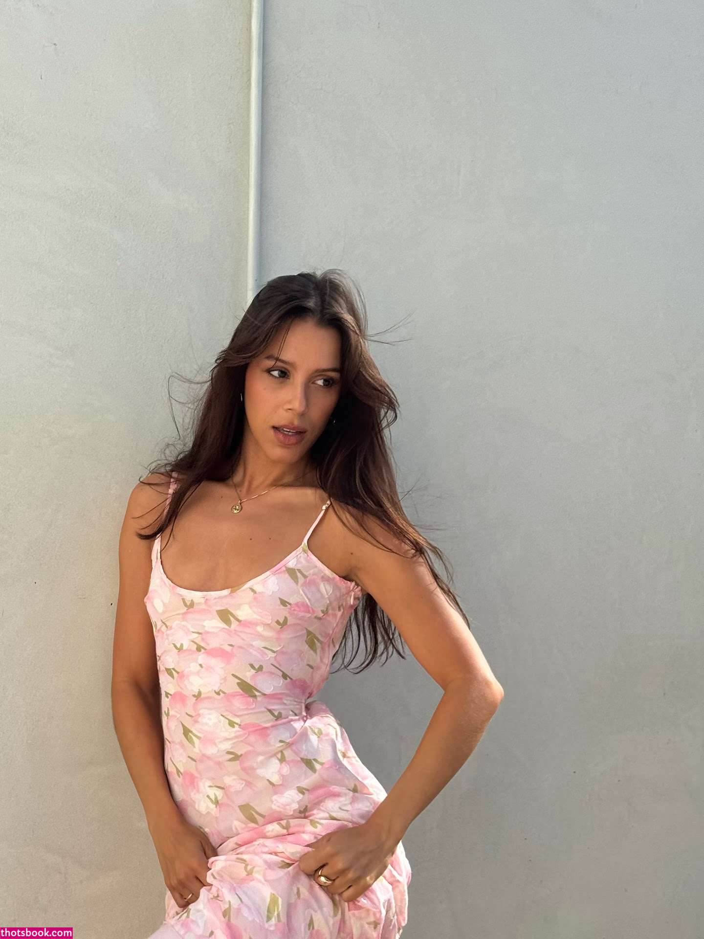 Izzybizzyspider Photo #22