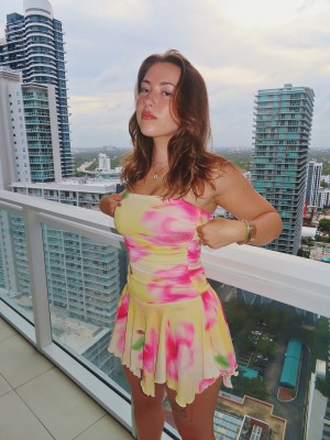 Pineapplebrat Photo #279