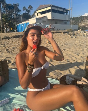 Sommer Ray Post #35