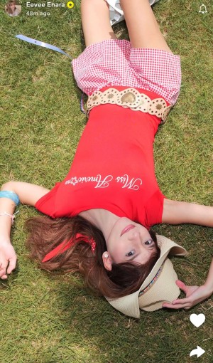 Eeveenara Photo #108