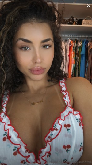 Thalia Matos Photo #156