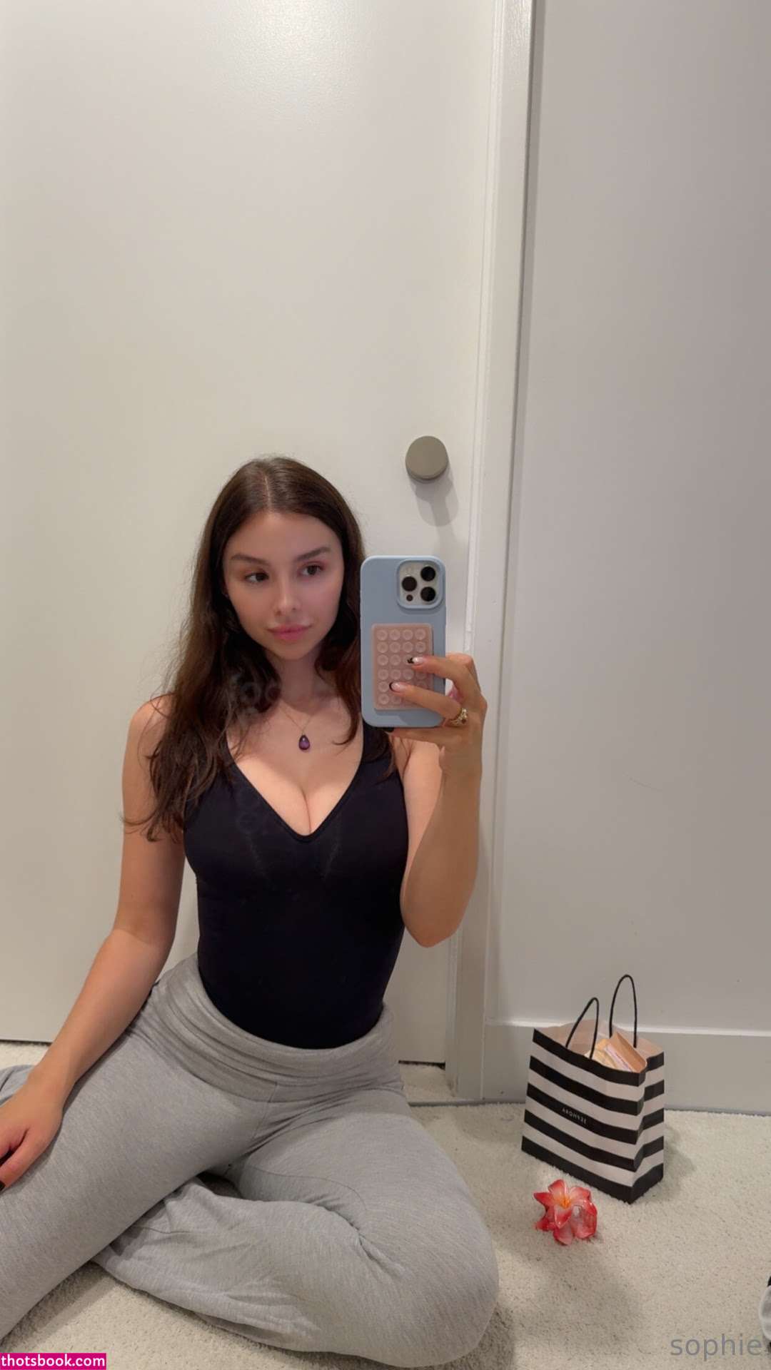 Sophie Mudd Photo #1250