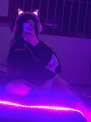 Darkdeepviolet Photo #34