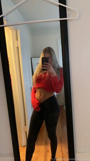 Emilia Escobar Photo #9