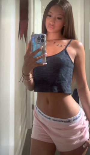 Alessandra Liu Photo #122