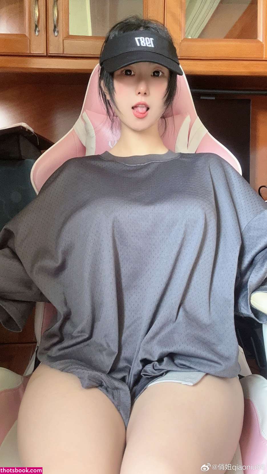 Qiaoniutt Photo #111