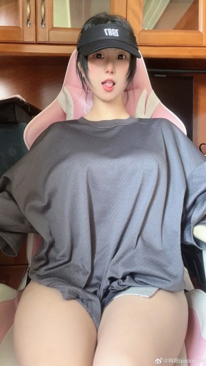 Qiaoniutt Photo #111