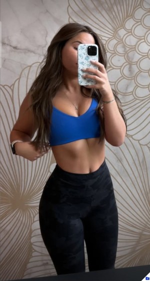 Vanessa Decesare Photo #9