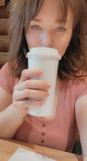 Emily Lynne Photo #701