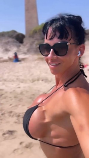 Cindy Landolt Photo #162