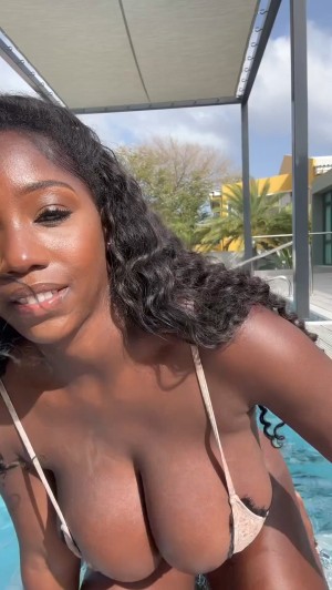 Ellie Empress Post #7