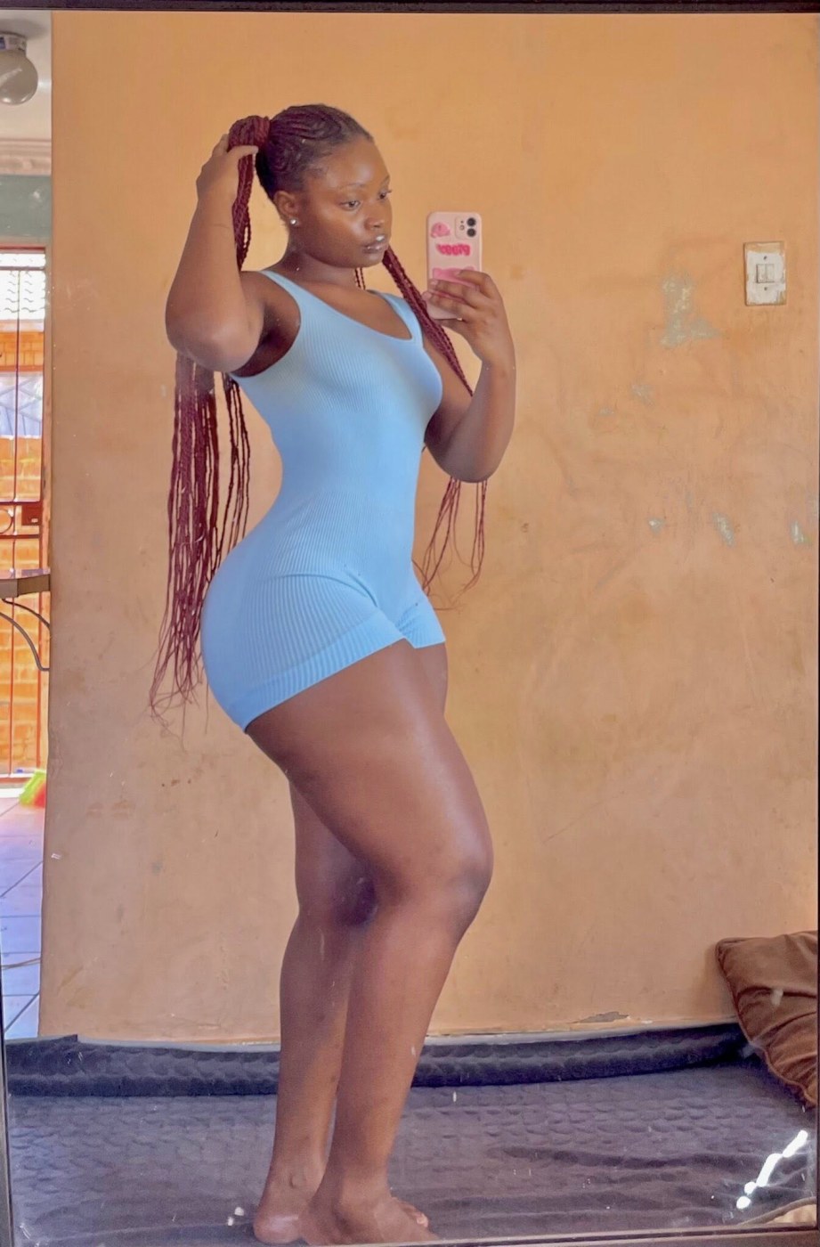 Vunene Taiwo Mabunda Photo #6