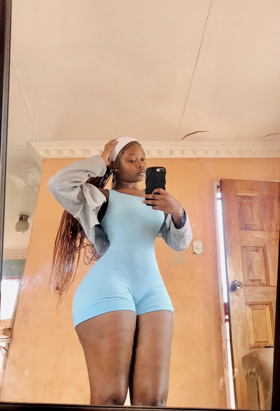 Vunene Taiwo Mabunda Photo #14