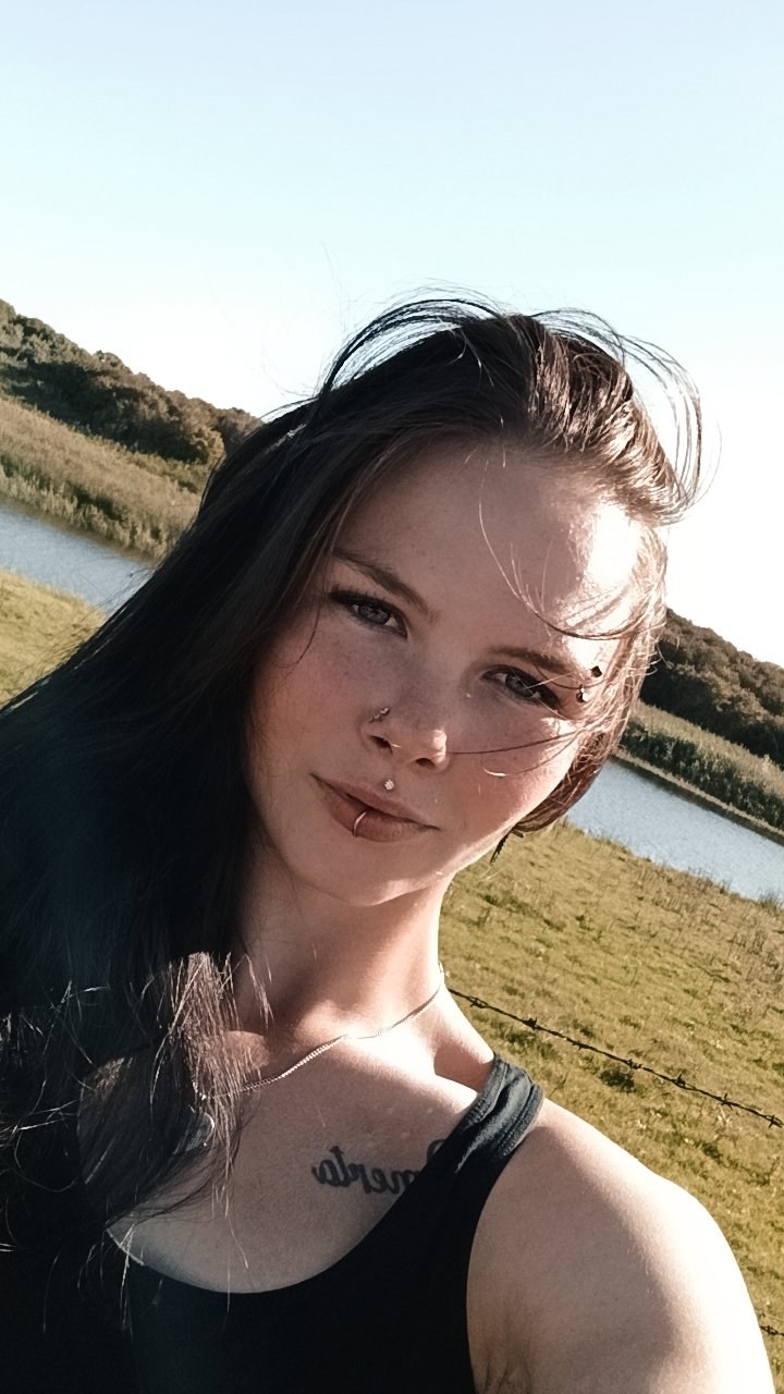Sacha Carina Photo #1