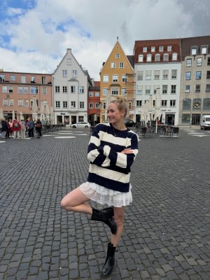 Evy Leibfarth Photo #9