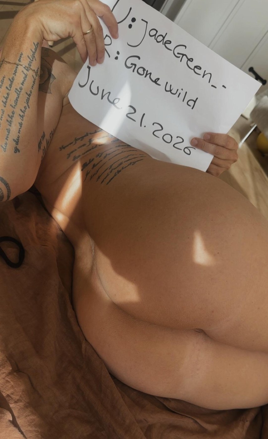 JadeGreen1994 Photo #41
