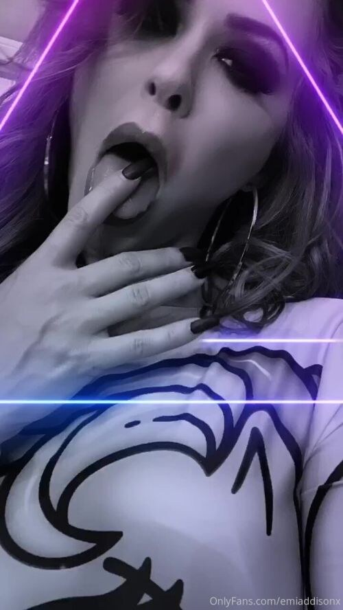 Emi Addsion Photo #3