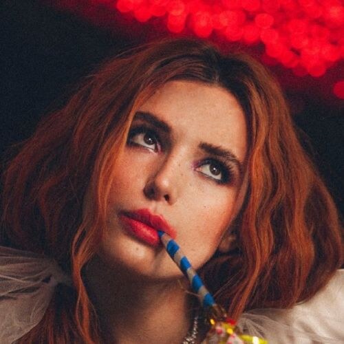 Bella Thorne Photo #6