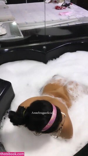 Anne Braga Video #11