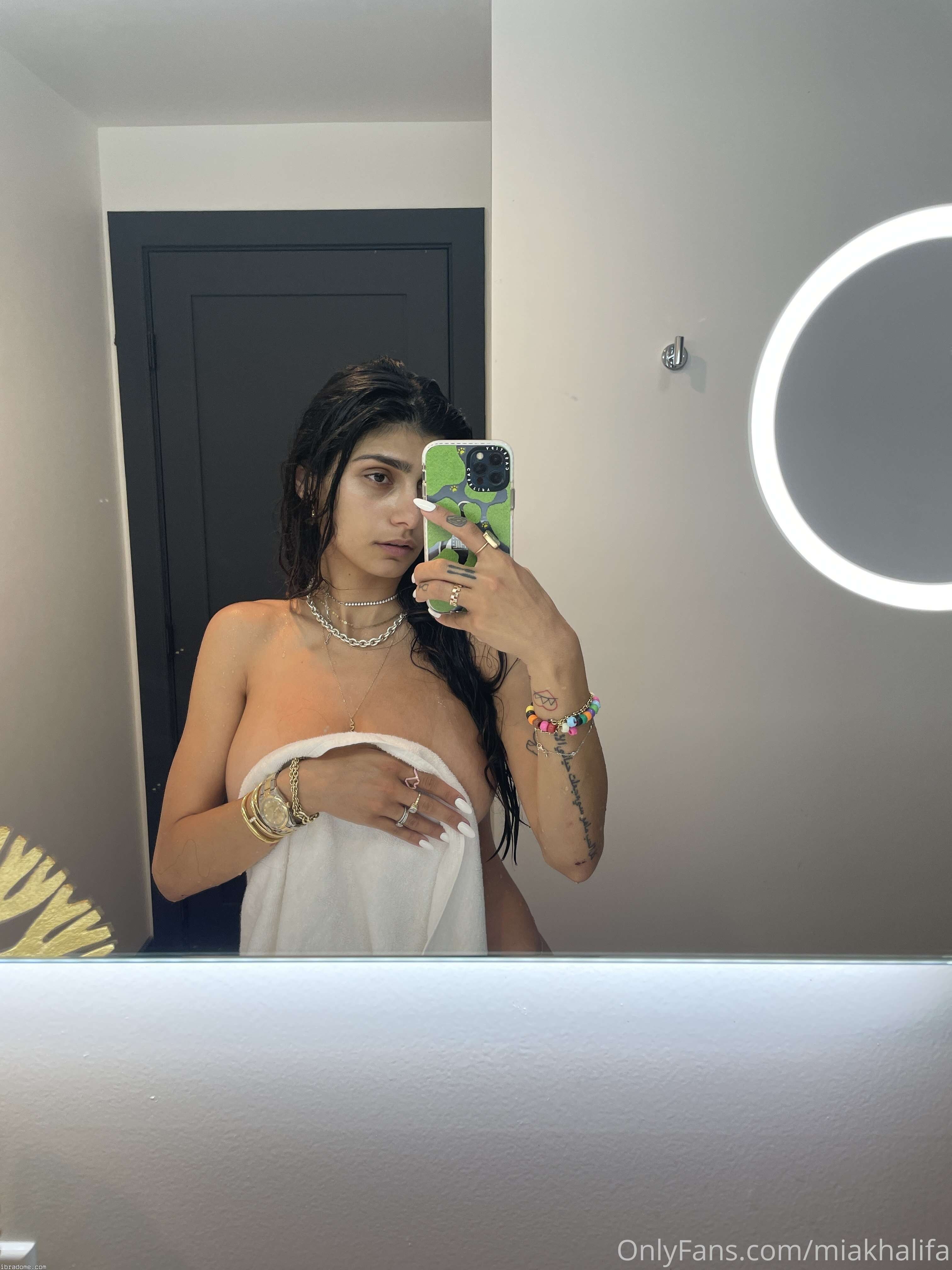 Mia Khalifa Photo #323