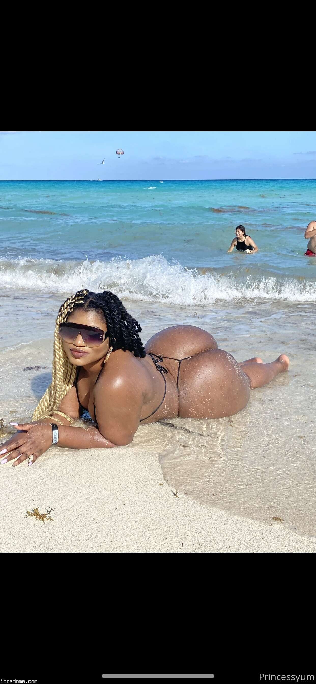 Princes Yumi Photo #15