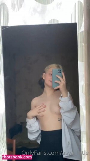 Petiteposter18 Video #4