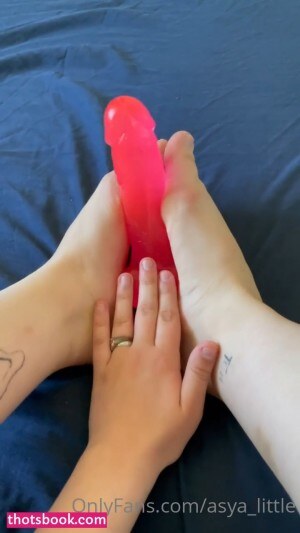 Petiteposter18 Video #5