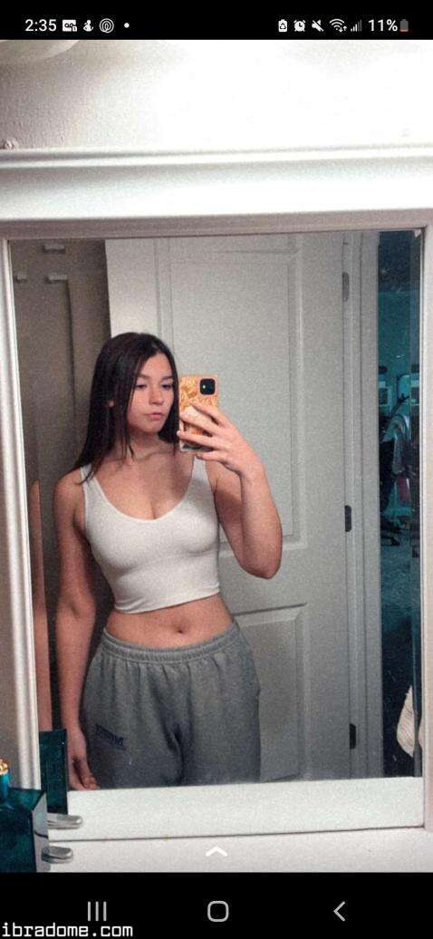 Nikki Woods Photo #14