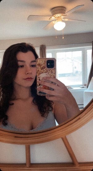 Nikki Woods Photo #11