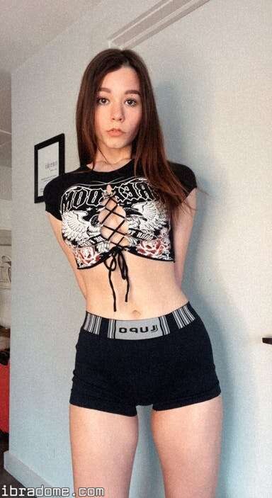 Nikki Woods Photo #30