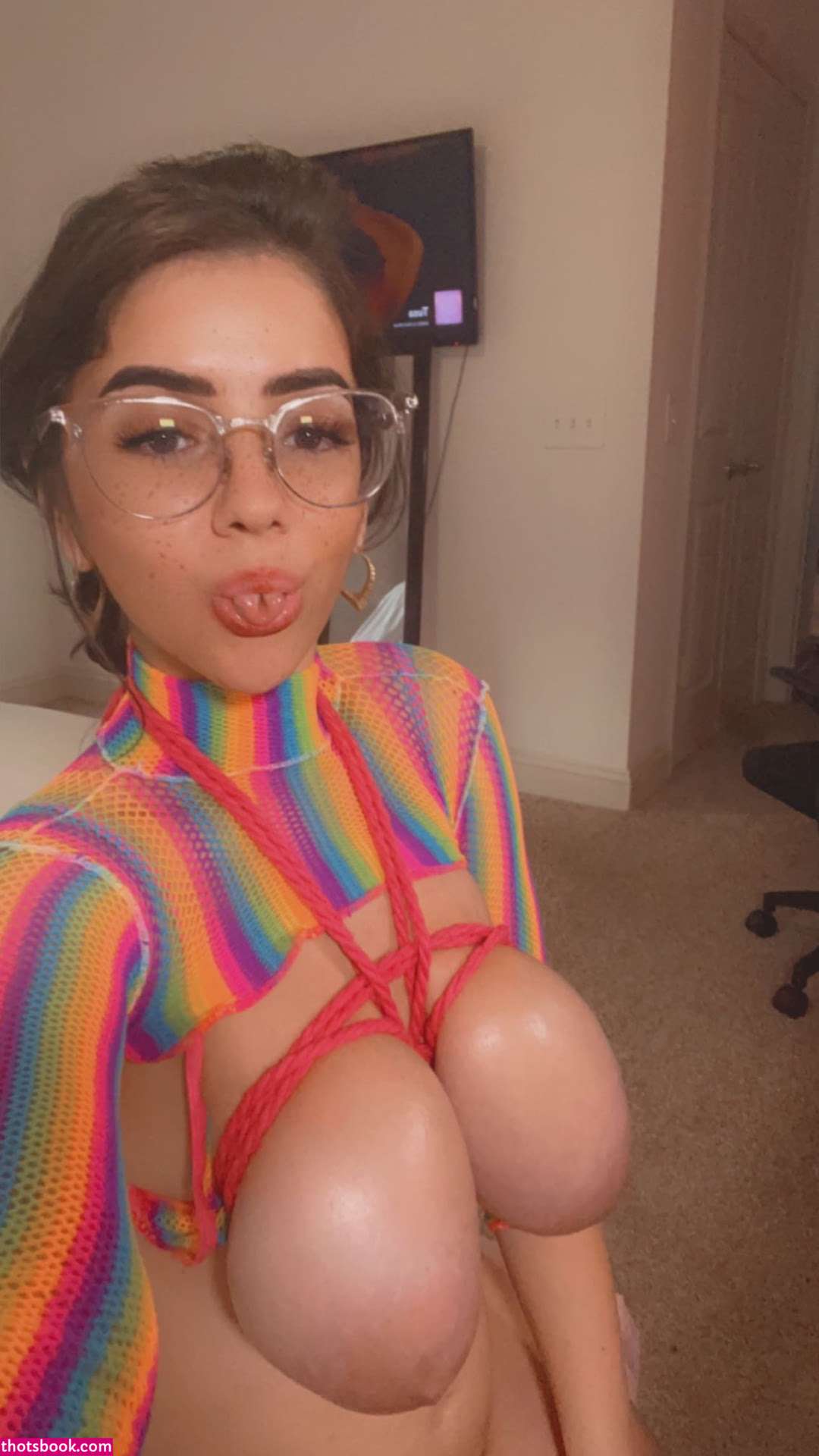 Evelynluxe Photo #12