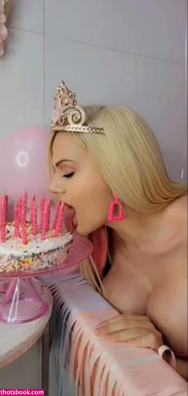 Jazmyne Day Photo #21