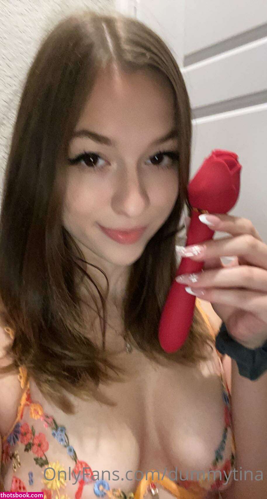 Tinastoopider Photo #22