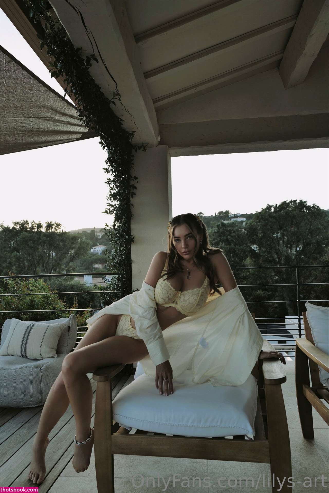 Beth lily Photo #225