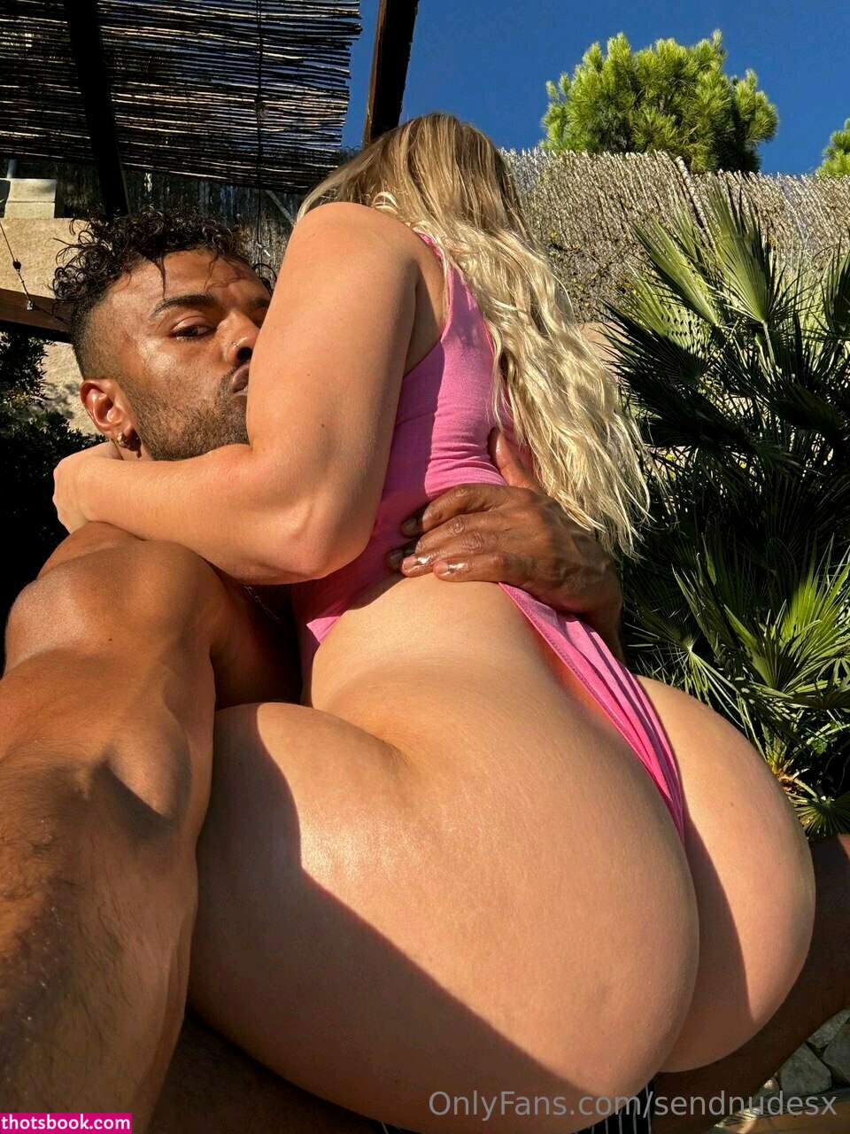 sendnudesx Photo #136